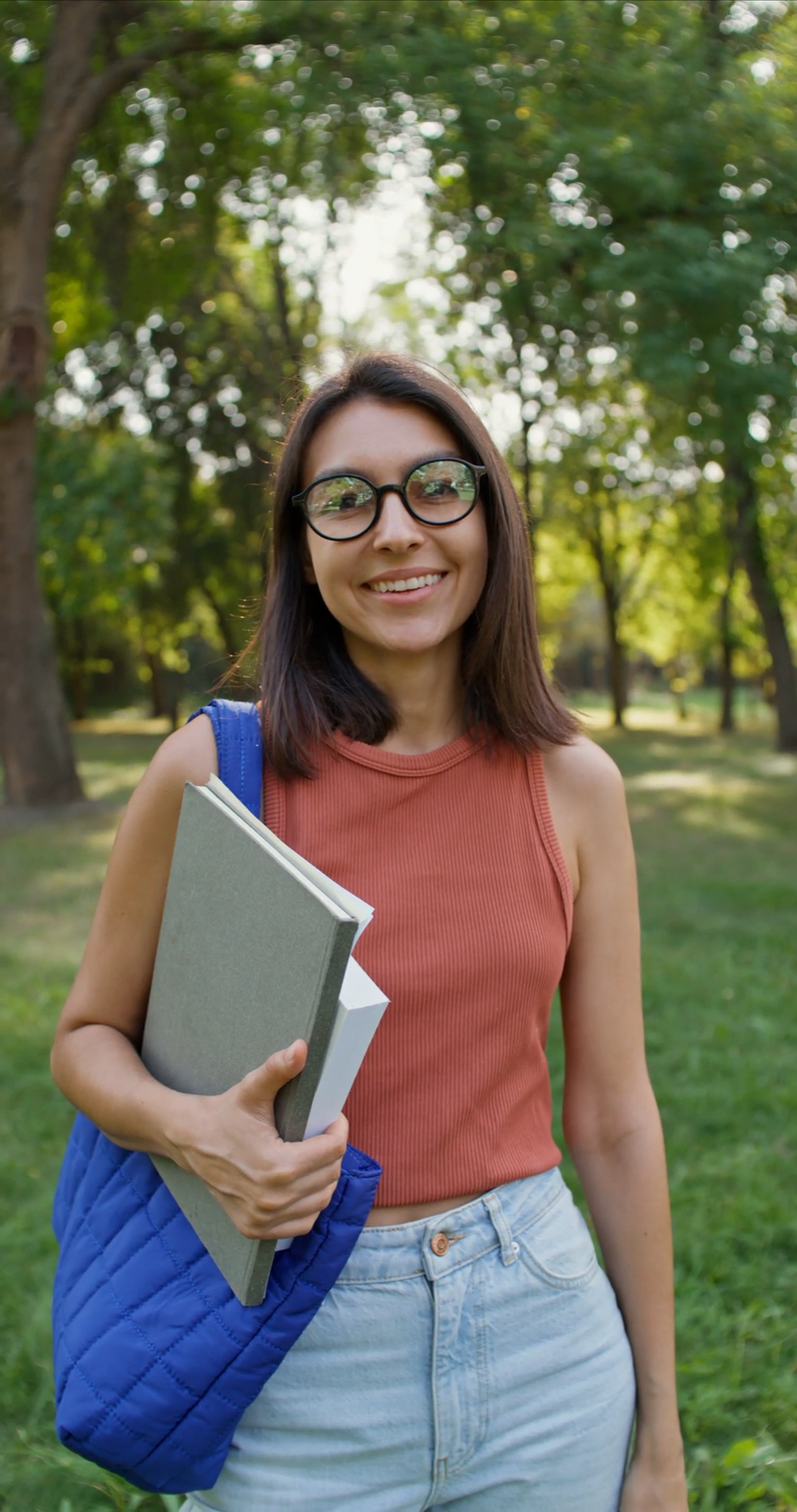 Model wearing modern Solviora eyewear